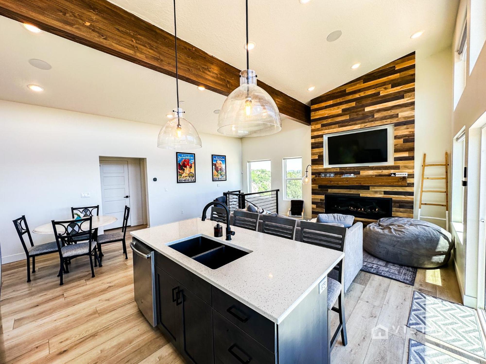 Bryce View Cabin - New Cabin With Amazing Views! Alton Exterior photo